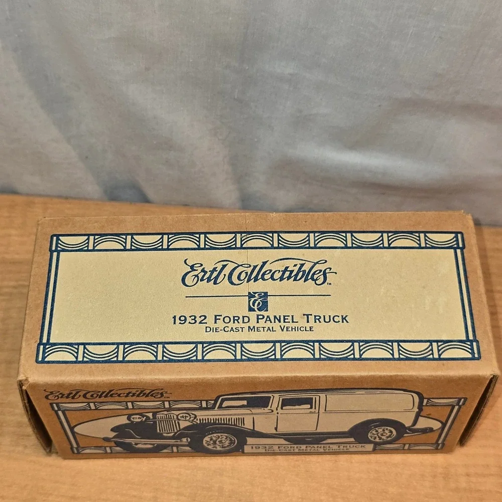 1932 Ford Panel Truck DieCast Henry Bachman Florists Minneapolis MN Florist Bank
